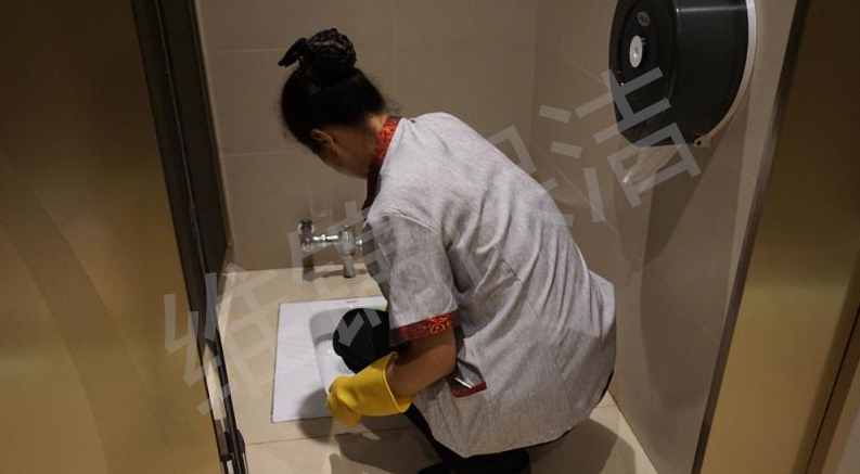 卫生间清洁